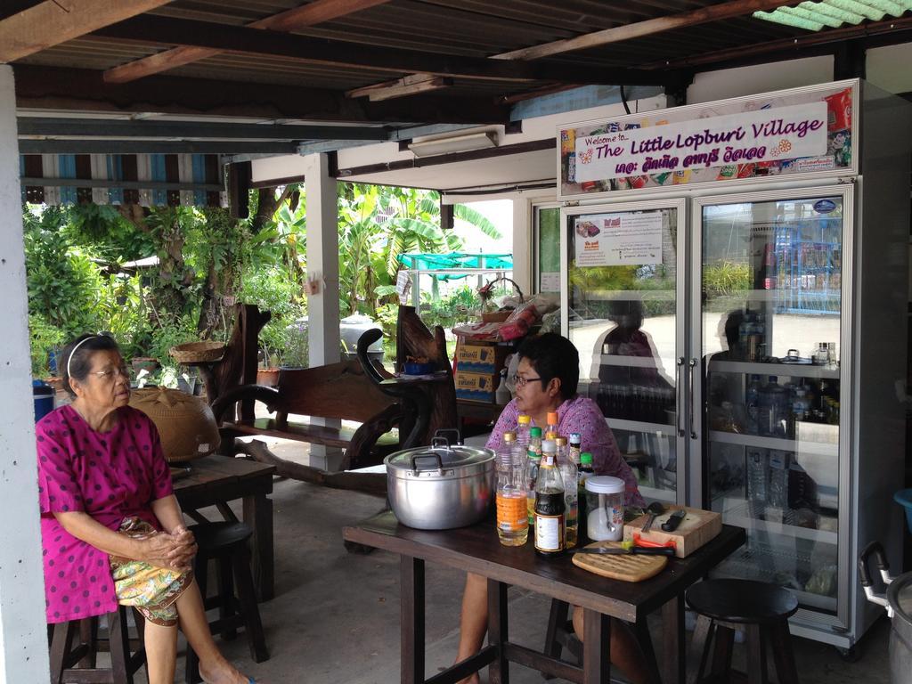 The Little Lopburi Village Екстер'єр фото