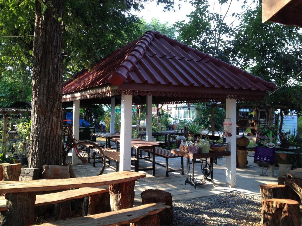 The Little Lopburi Village Екстер'єр фото