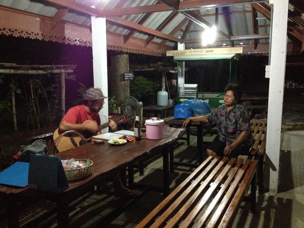 The Little Lopburi Village Екстер'єр фото